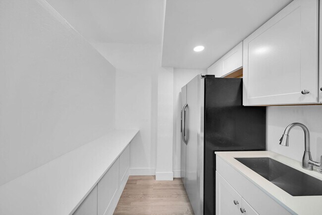 Building Photo - 128 Eucalyptus Ct