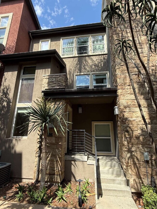 Primary Photo - Modern Comfort Awaits: Spacious 3-Bed, 3.5...
