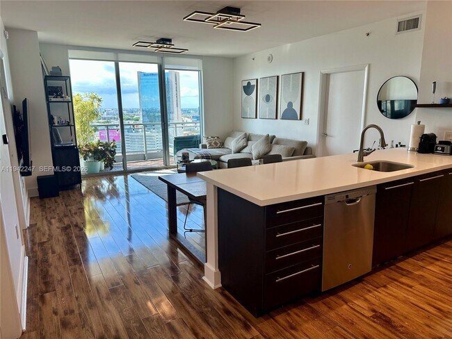 Building Photo - 90 SW 3rd St