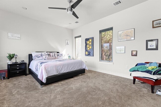 Building Photo - 6605 Peralto Cove