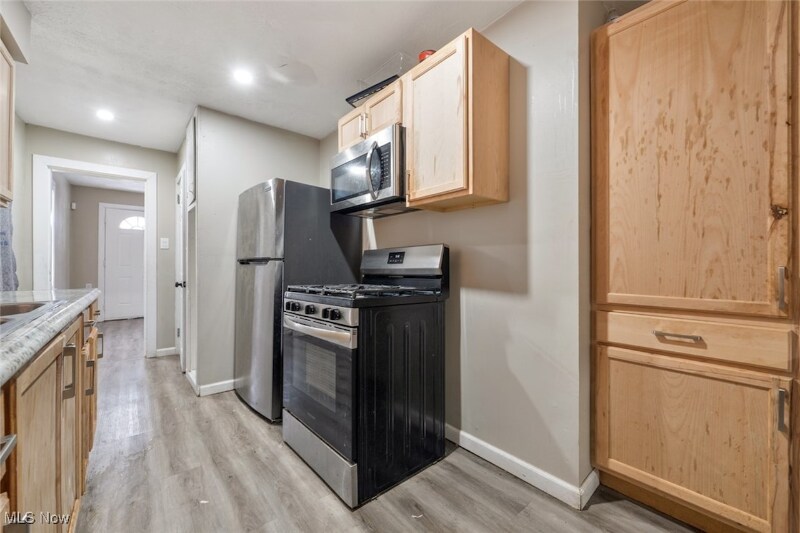 Building Photo - 18851 Raymond St