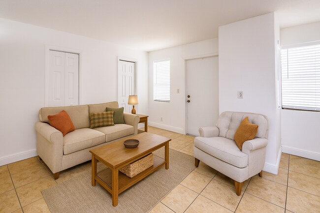 Building Photo - Charming 1-Bedroom Apartment in the Heart ...