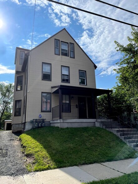 Building Photo - 93 Hungerford St