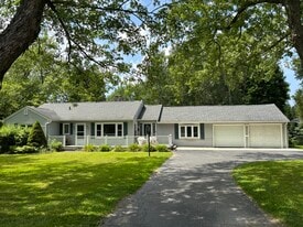 Building Photo - 1051 Mill Rd