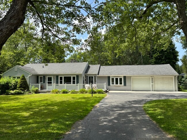 Building Photo - 1051 Mill Rd