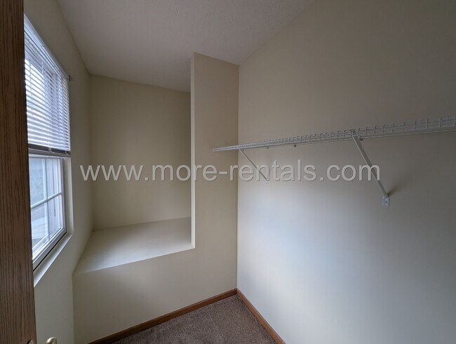Building Photo - Home in Village at Williams Creek in Grove...