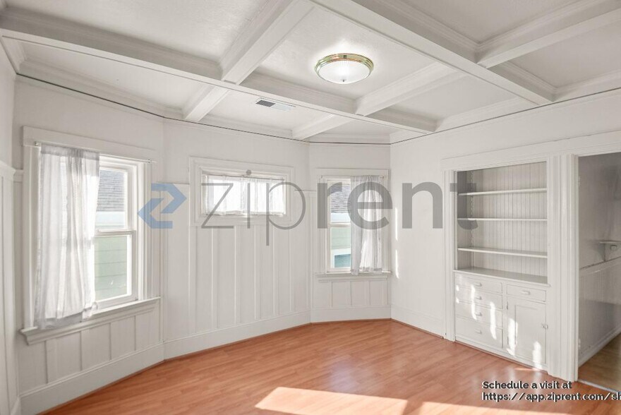 Building Photo - 848 Mead Ave