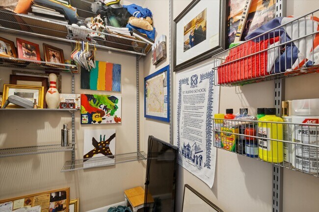 Building Photo - 435 W Erie St