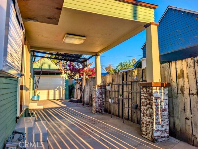 Building Photo - 2731 N Pershing Ave