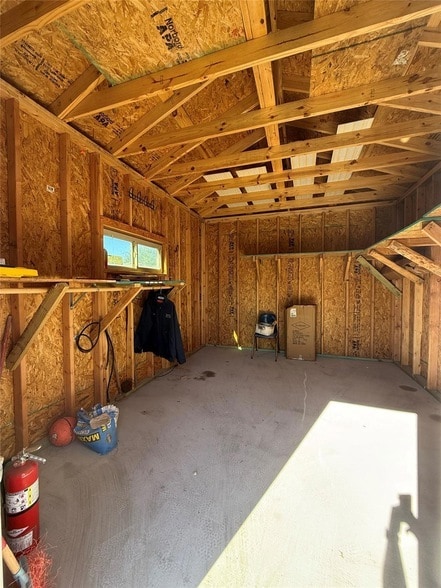 Building Photo - 5005 Daymon Ct