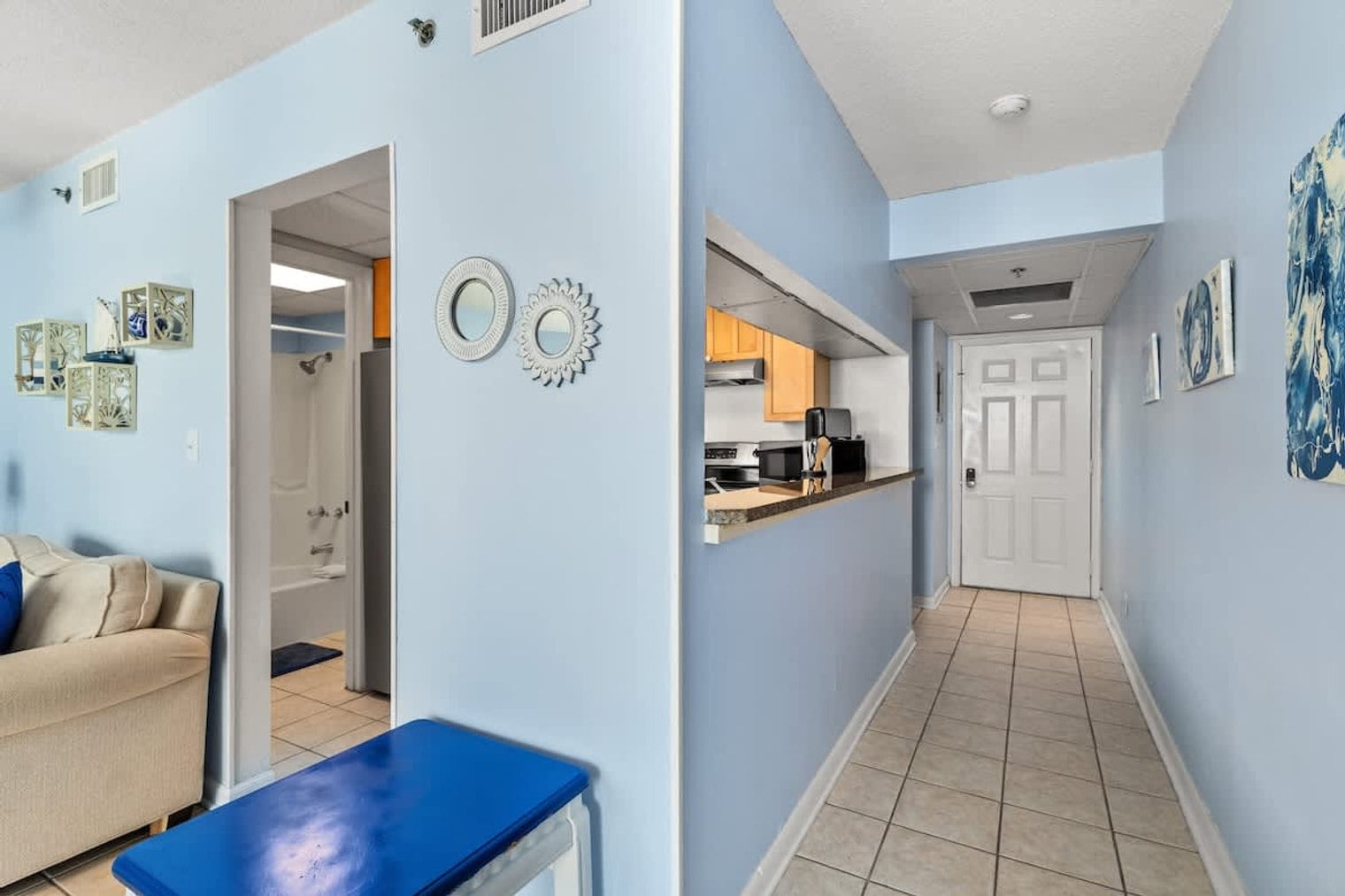 Building Photo - 9850 S Thomas Dr