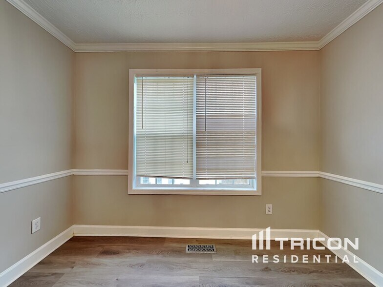 Building Photo - 4980 Wynford Ln