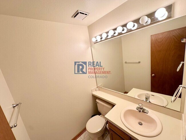 Building Photo - 19907 E Crestline Pl