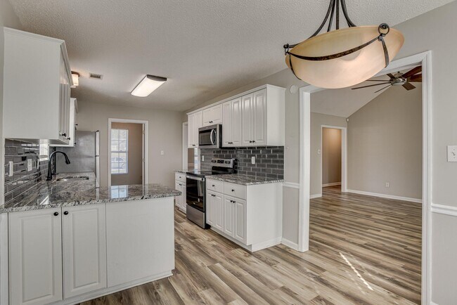 Building Photo - 4318 Sanderling Dr