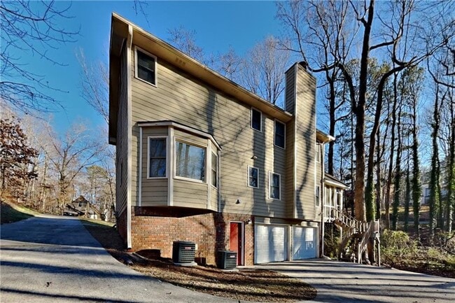 Building Photo - 1059 Rockcrest Dr