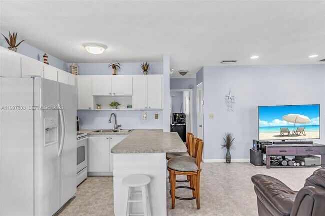 Building Photo - 106 Channel Dr