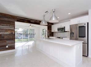 Building Photo - 3 br, 2 bath House - 4610 SW 34th Dr