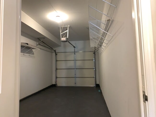 Building Photo - Charming 2Bed, 2Bath Condo in Auburn WA