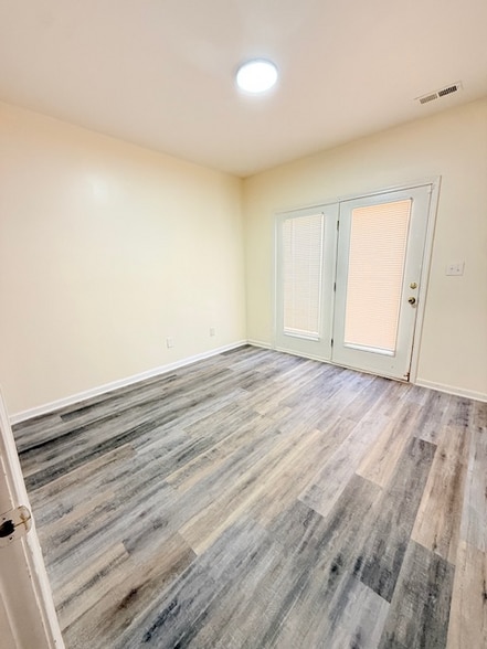 Building Photo - 606 North St