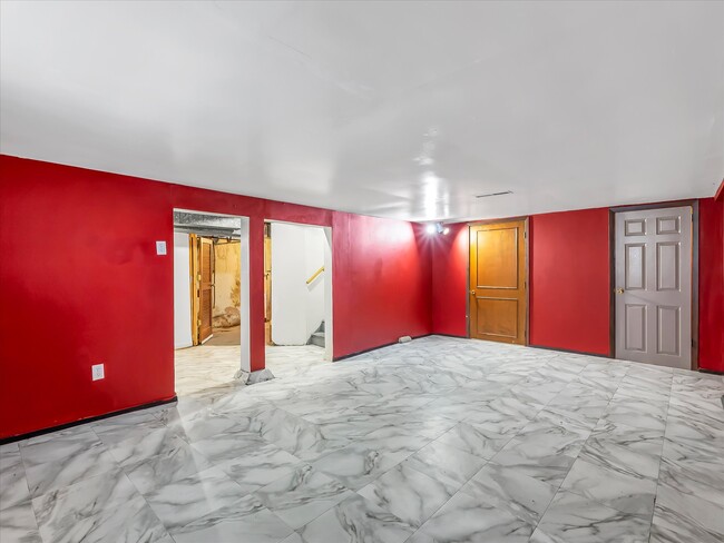 Building Photo - 9932 Jeffrey Dr