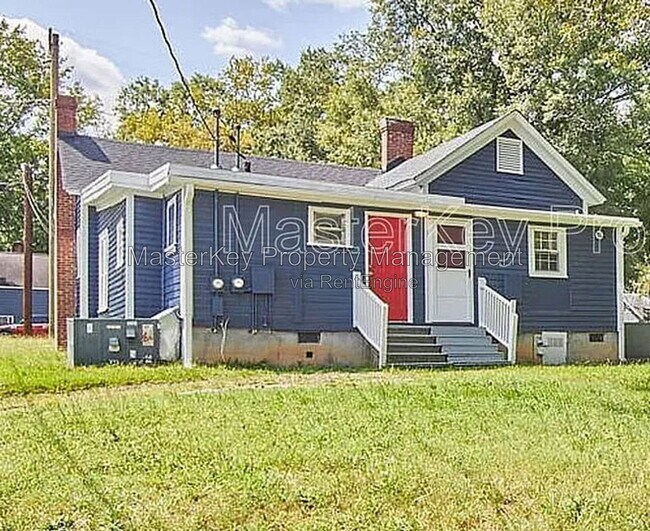 Building Photo - 302 Raynor St