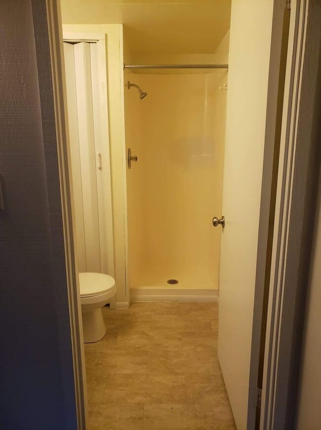 Building Photo - Move in Ready 1 Bed/1Bath in Clearwood wit...