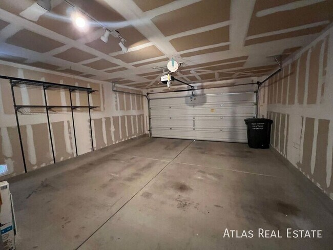 Building Photo - 6510 E Garden Stone Dr