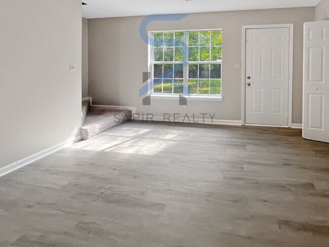 Building Photo - Move in before October 15th and get $100 O...