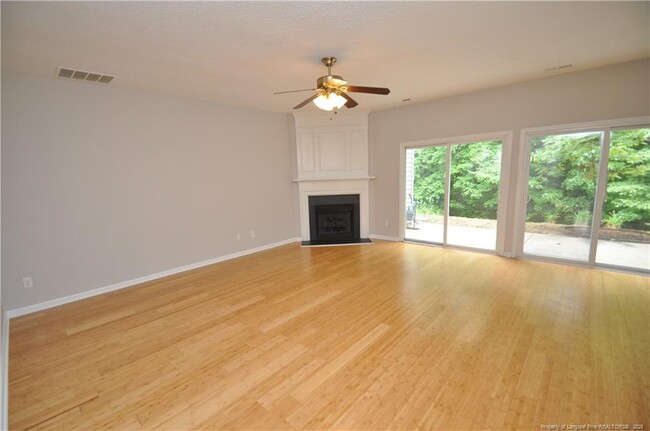 Building Photo - 404 Canyon Lake Cir