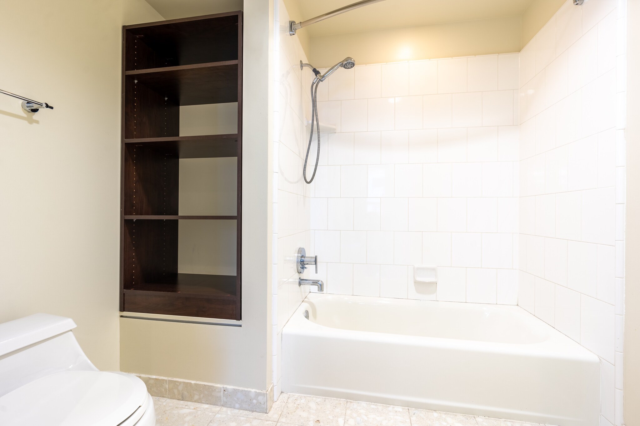 Building Photo - 321 10th Ave