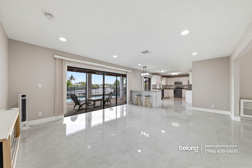 Building Photo - 9460 NW 16th St