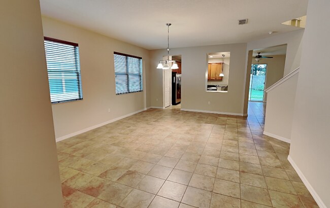 Building Photo - 11843 Verrazano Dr