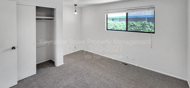 Building Photo - 254 W Fall Dr