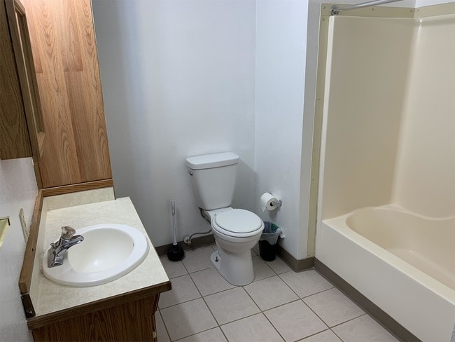 Building Photo - 1224 7th Ave N