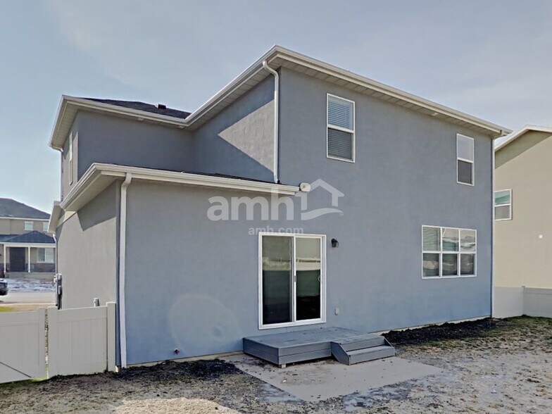 Building Photo - 2389 Surry Way