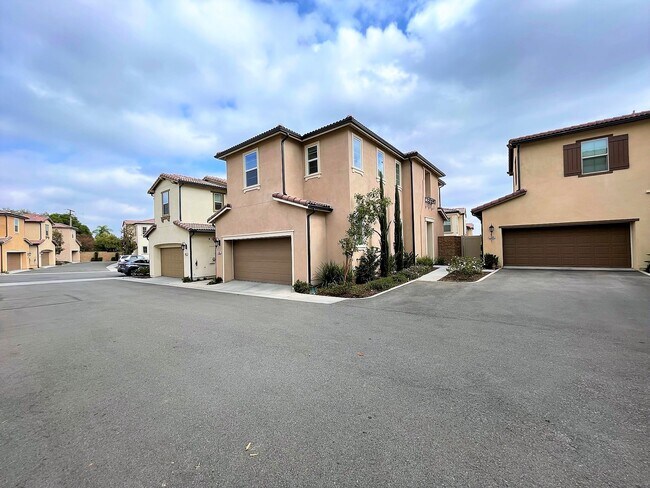 Building Photo - 2883 Villa Catalonia Ct