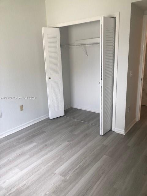 Building Photo - 9300 Fontainebleau Blvd