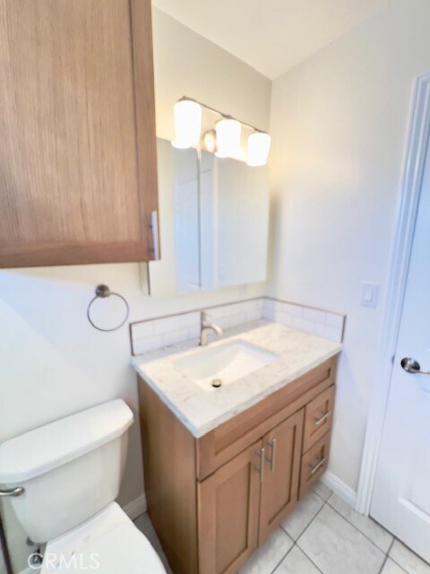 Building Photo - 711 N Soldano Ave