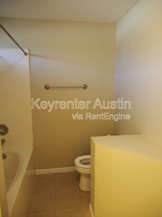 Building Photo - 1702 Verbena Way