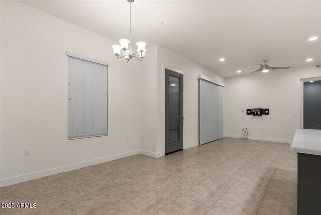 Building Photo - 6565 E Thomas Rd