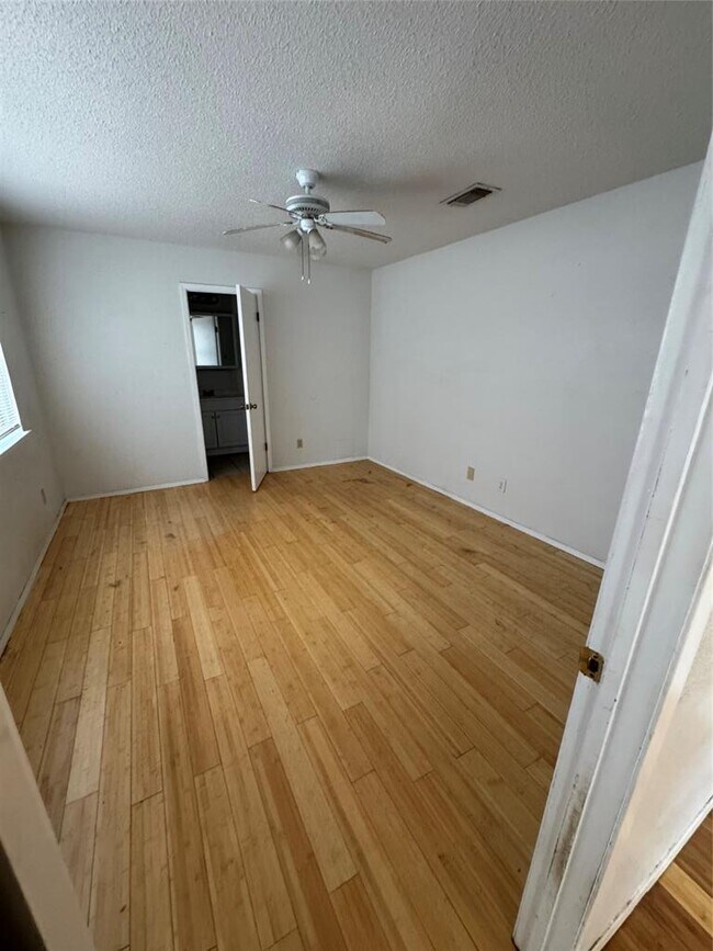 Building Photo - 3003 Jadewood Ct