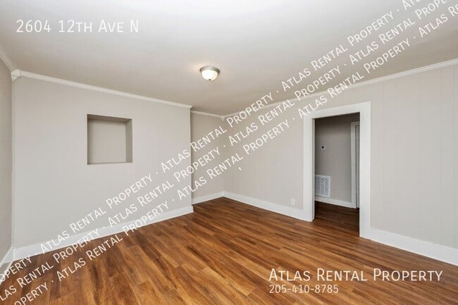 Building Photo - 2604 12th Ave N