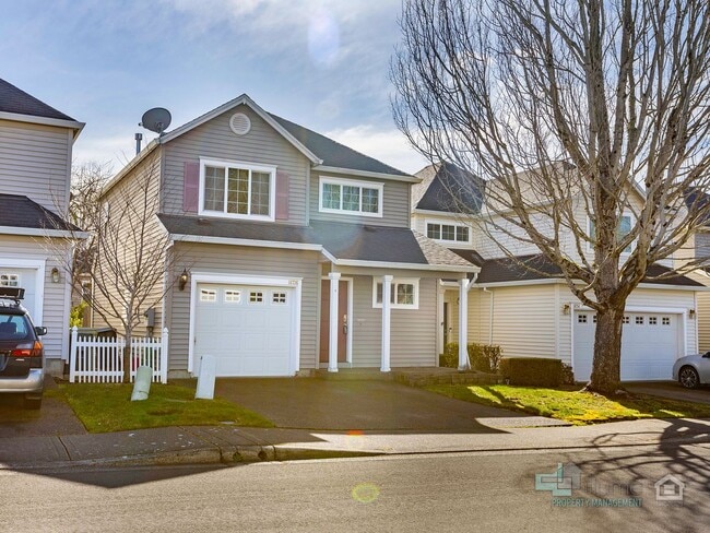 Building Photo - 2 Bedroom, 2.5 Bath Close to Nike and Intel!