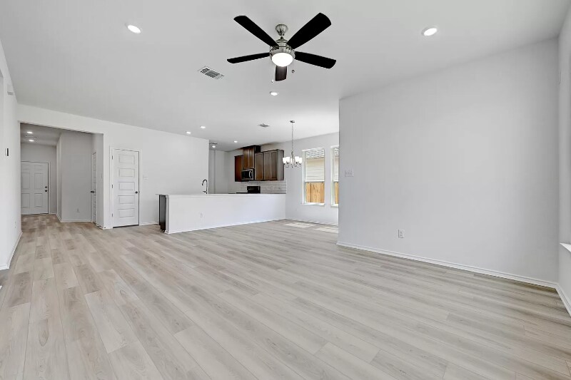 Building Photo - 216 Skipping Stone Run