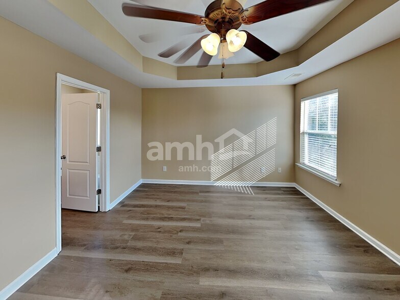 Building Photo - 1824 Baslia Ln