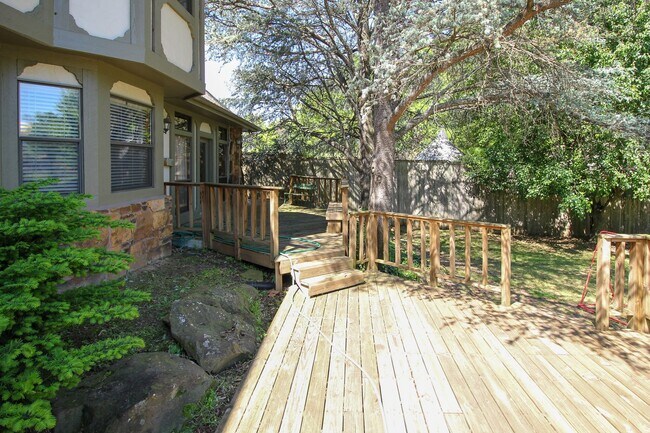 Building Photo - Space Galore In This Jenks South East Home!