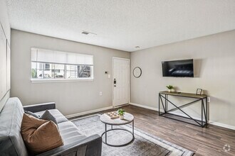 Building Photo - 1705 Kenridge Pkwy