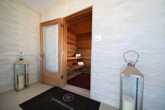 Building Photo - 1100 Biscayne Blvd