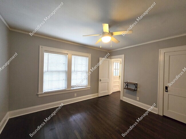 Building Photo - 2649 Jefferson Terrace