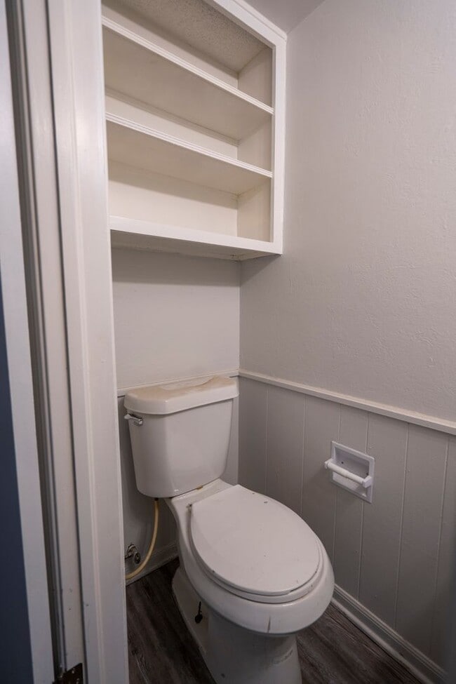 Building Photo - Spacious, Updated & Cute Home Near Lake Hefner in Close Proximity to Shopping & Dining